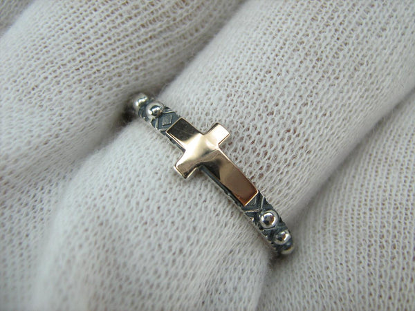 925 Sterling Silver and 375 gold finger rosary ring depicting cross. Item code RI001934. Picture 10