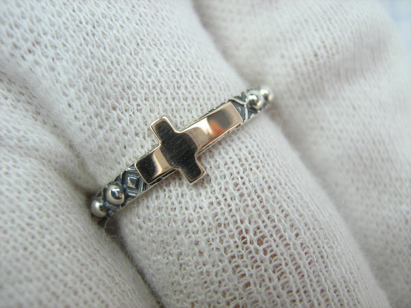 925 Sterling Silver and 375 gold finger rosary ring depicting cross. Item code RI001930. Picture 12