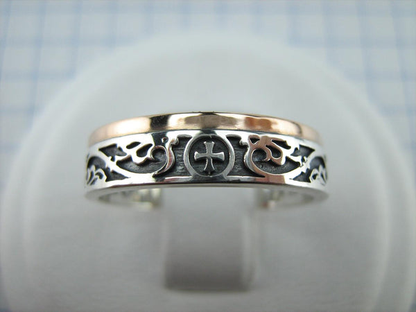 925 Sterling Silver and 375 gold band with prayer text inside the ring, decorated with Maltese cross and oxidized pattern. Item code RI001939. Picture 2