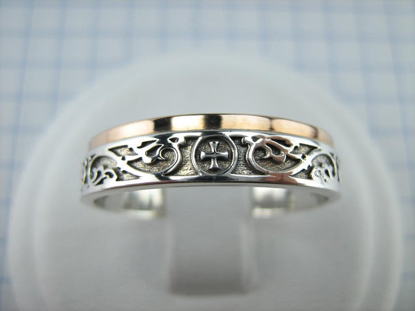 925 Sterling Silver and 375 gold wedding band with prayer text inside the ring, decorated with Maltese cross and oxidized pattern. Item code RI001963. Picture 2