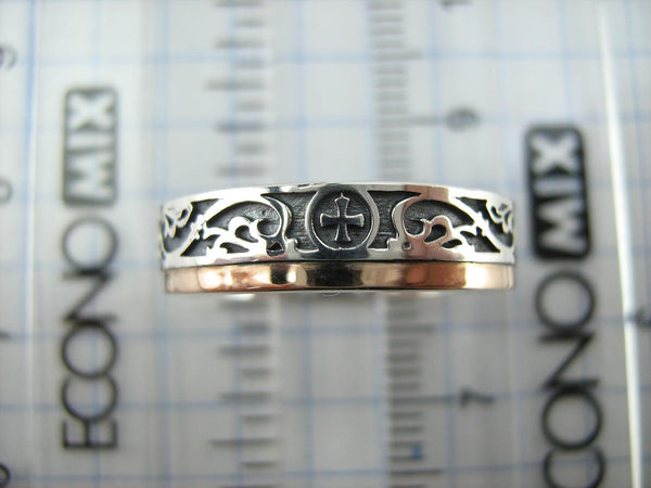 925 Sterling Silver and 375 gold band with prayer text inside the ring, decorated with Maltese cross and oxidized pattern. Item code RI001939. Picture 4