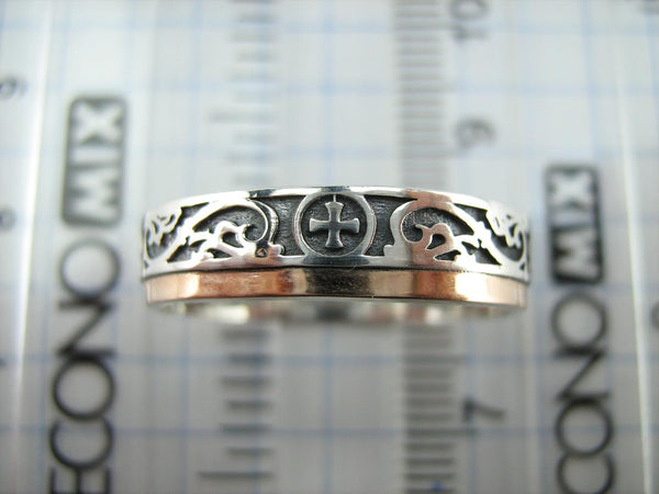 925 Sterling Silver and 375 gold band with prayer text inside the ring, decorated with Maltese cross and oxidized pattern. Item code RI001940. Picture 7