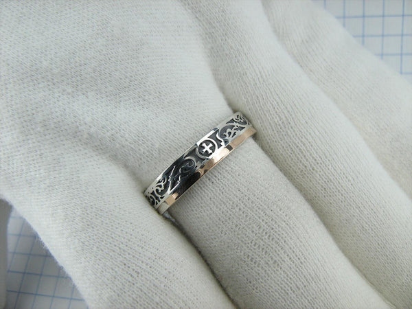 925 Sterling Silver and 375 gold band with prayer text inside the ring, decorated with Maltese cross and oxidized pattern. Item code RI001938. Picture 10