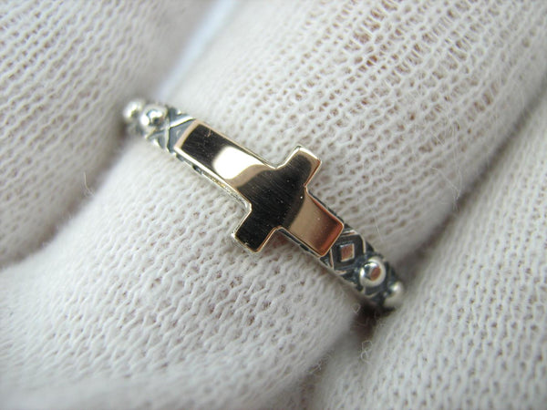 925 Sterling Silver and 375 gold finger rosary ring depicting cross. Item code RI001930. Picture 10