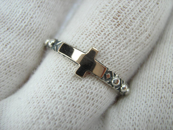 925 Sterling Silver and 375 gold finger rosary ring depicting cross. Item code RI001931. Picture 10