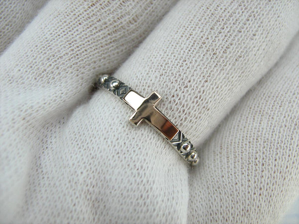 925 Sterling Silver and 375 gold finger rosary ring depicting cross. Item code RI001933. Picture 12