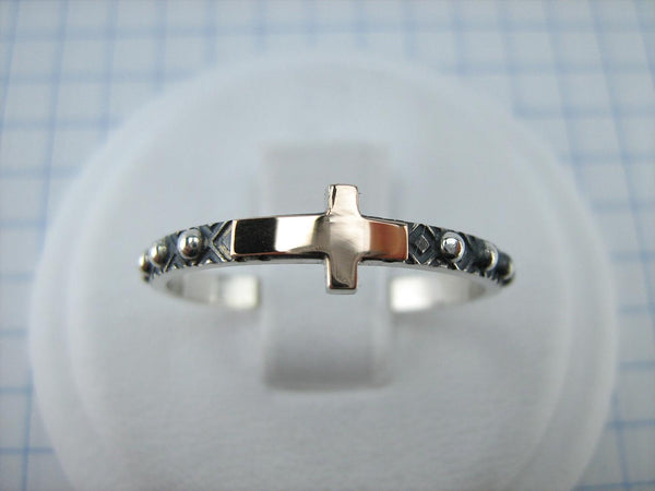 925 Sterling Silver and 375 gold finger rosary ring depicting cross. Item code RI001936. Picture 2