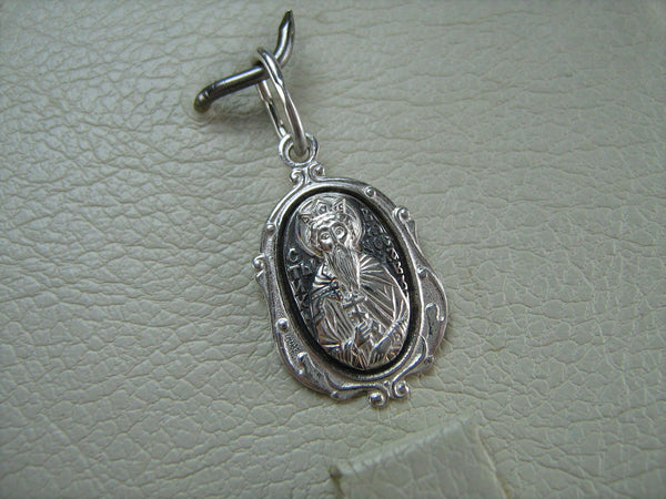 New 925 Sterling Silver small oval oxidized icon and medal with filigree frame Christian prayer to Saint Wenceslaus or Vyacheslav, Czech King of Bohemia. Picture 5