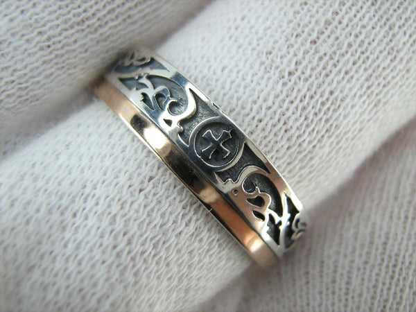 925 Sterling Silver and 375 gold band with prayer text inside the ring, decorated with Maltese cross and oxidized pattern. Item code RI001939. Picture 13