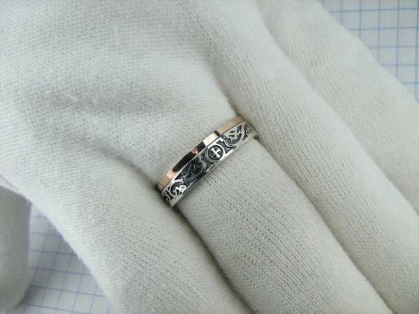 925 Sterling Silver and 375 gold band with prayer text inside the ring, decorated with Maltese cross and oxidized pattern. Item code RI001944. Picture 16