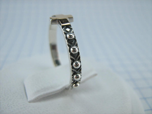 925 Sterling Silver and 375 gold finger rosary ring depicting cross. Item code RI001931. Picture 3