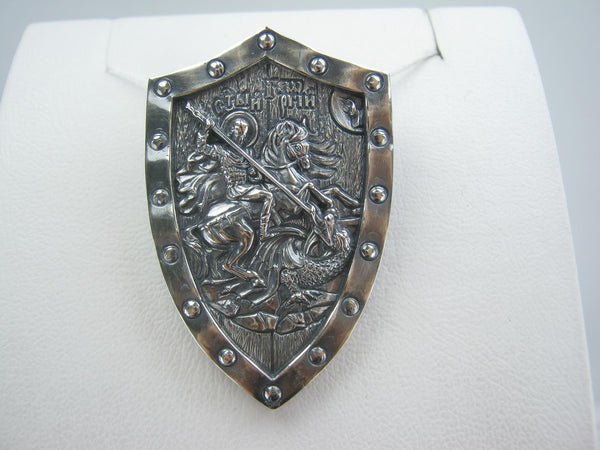 925 Sterling silver medal depicting Saint George and the Dragon. Item code MD001917. Picture 5
