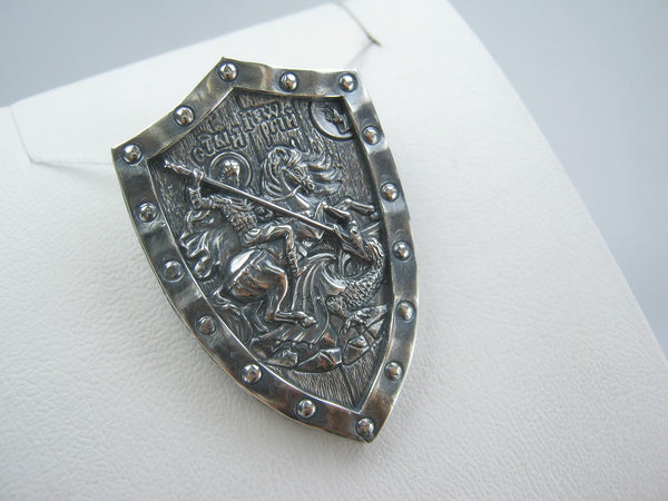 925 Sterling silver medal depicting Saint George and the Dragon. Item code MD001917. Picture 6