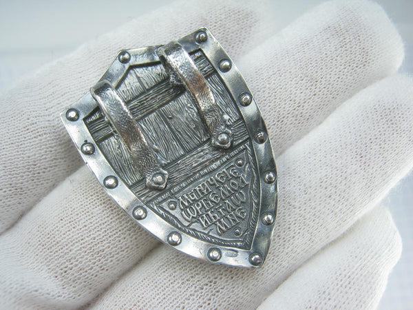 925 Sterling silver medal depicting Saint George and the Dragon. Item code MD001917. Picture 2