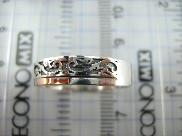 925 Sterling Silver and 375 gold band with prayer text inside the ring, decorated with Maltese cross and oxidized pattern. Item code RI001940. Picture 9