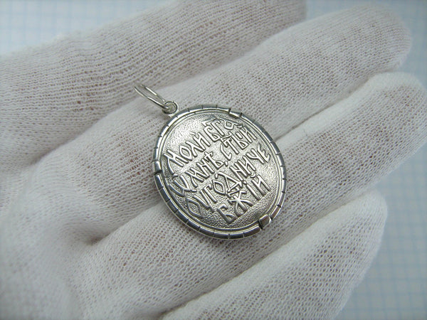 SÓLIDO 925 Icono de plata Medalla colgante Santo Príncipe Romano Uglitskii Icono Texto de oración Iglesia cristiana Joyería fina y de fe MD000952