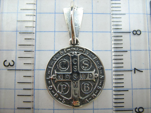 925 Sterling Silver and 375 Gold detailed medal depicting the icon of Saint Benedict. Item code MD001911. Picture 9