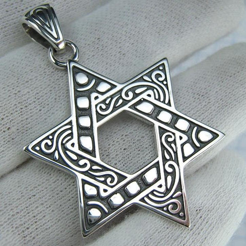 925 Sterling Silver Magen David necklace shaped star. Item code PN001778. Picture 1