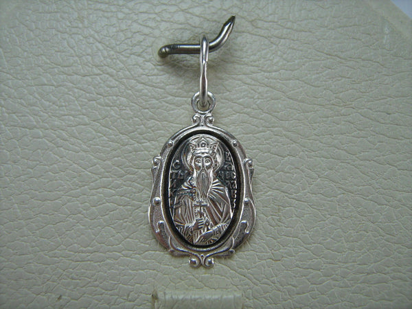 New 925 Sterling Silver small oval oxidized icon and medal with filigree frame Christian prayer to Saint Wenceslaus or Vyacheslav, Czech King of Bohemia. Picture 4