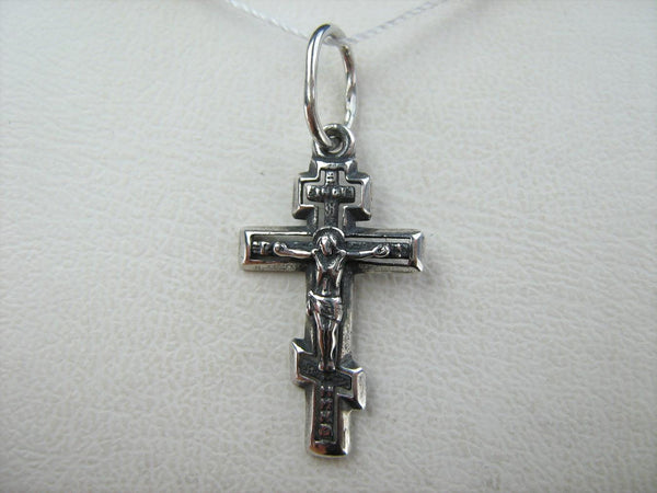 New solid 925 Sterling Silver small old believers’ cross pendant and crucifix with Christian prayer text. Item number CR000899. Picture 4