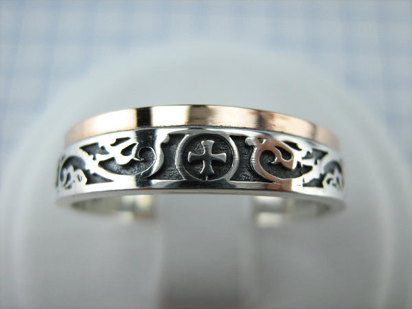 925 Sterling Silver and 375 gold band with prayer text inside the ring, decorated with Maltese cross and oxidized pattern. Item code RI001944. Picture 2