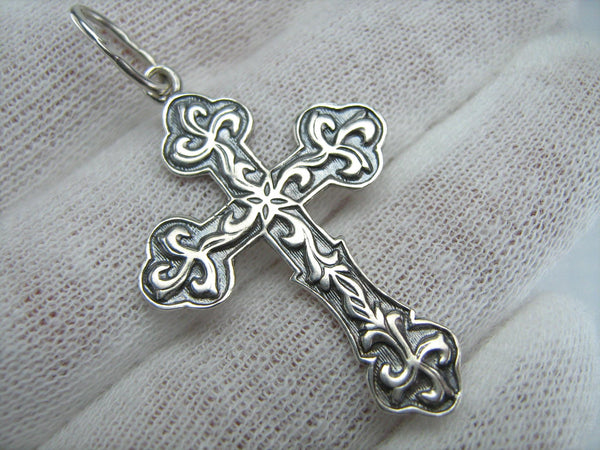 925 Sterling Silver cross pendant with blackthorn motif shaped trefoil.
