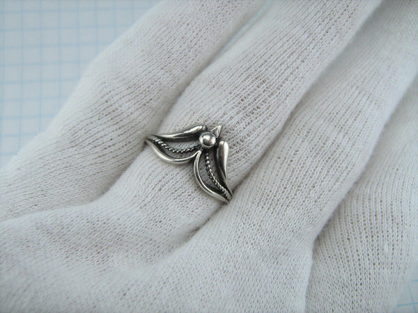 Vintage 925 solid Sterling Silver ring with openwork oxidized filigree finish shaped crown.