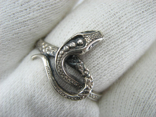 925 solid Sterling Silver ring with manual work and oxidized pattern shaped snake.