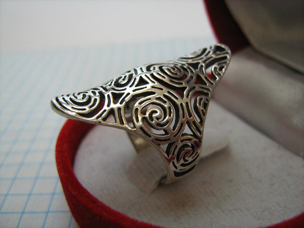 Pre-owned and estate 925 solid Sterling Silver ring with whirlpool or comma or rose flower pattern decorated with openwork oxidized finish