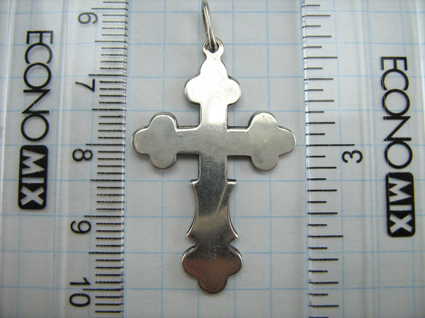 Vintage 916 Sterling Silver cross pendant with blackthorn crown motif shaped trifolium.