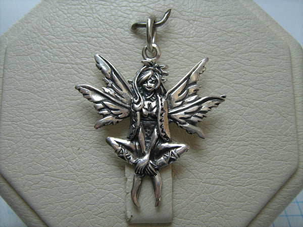 SOLID 925 Sterling Silber Anhänger Winx Winks Fairy Elf Wings Sitting Girl Lady Woman Detailed Oxidized Vintage Jewelry Fine Jewellery PN000351