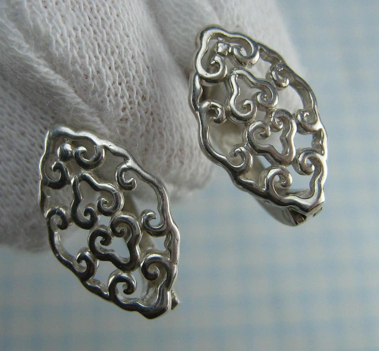 Pre-owned and estate 925 solid Sterling Silver light and marquise shaped earrings with latch back snap closure decorated with openwork filigree pattern, suitable for everyday and casual wearing