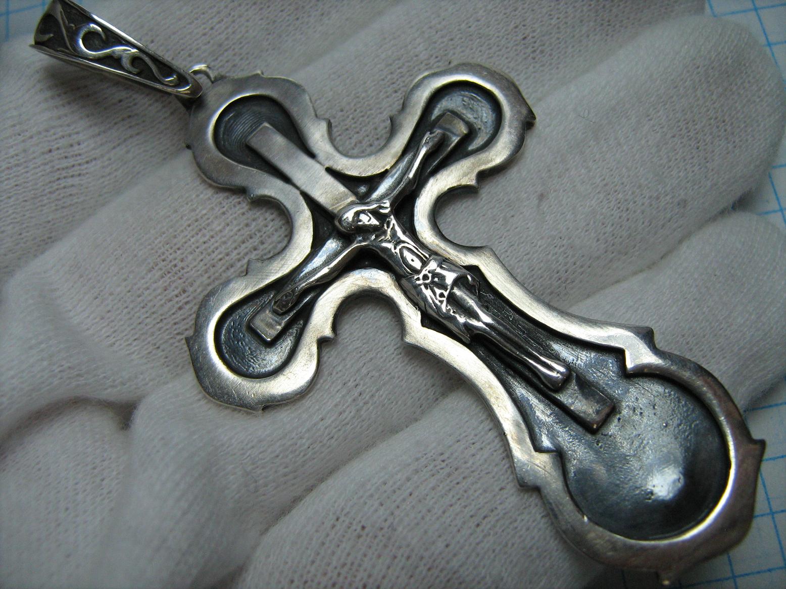 Vintage solid 925 Sterling Silver huge and heavy oxidized cross pendant and Jesus Christ crucifix decorated with plant and filigree pattern